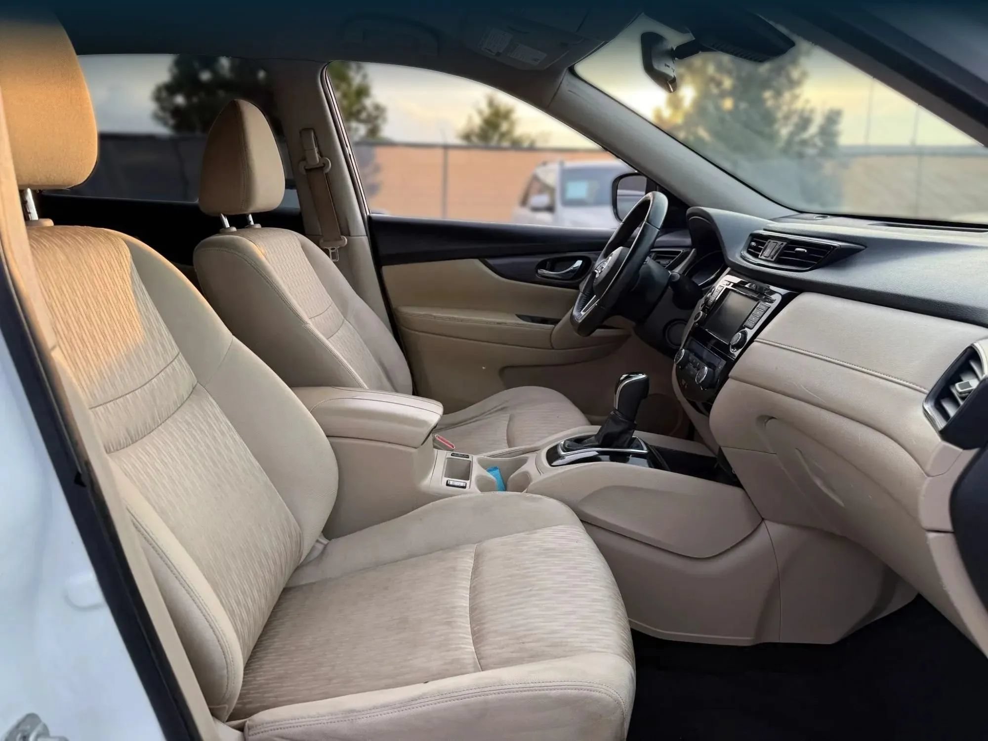 Used 2019 Nissan Rogue SV FWD image 18