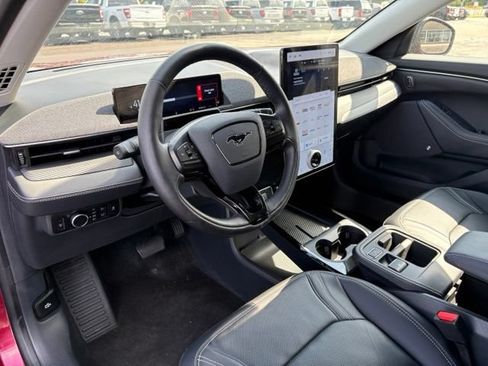 Used 2025 Ford Mustang Mach-E Premium AWD/4WD image 17