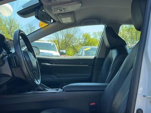 Used 2024 Toyota Camry XSE FWD image 10