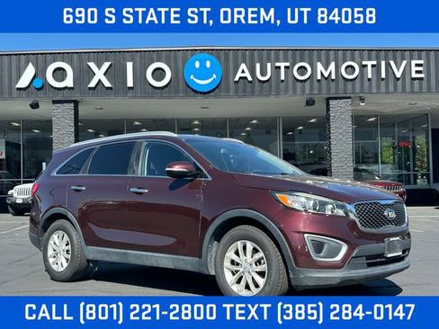 Used 2017 Kia Sorento FWD image 1