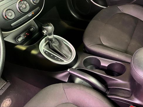 Used 2017 Kia Soul FWD image 16