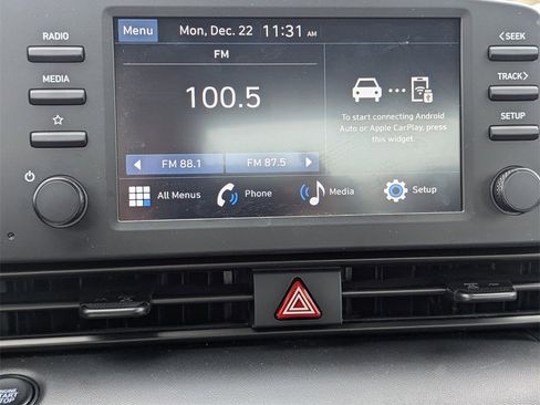 Certified 2025 Hyundai Elantra Sport image 8