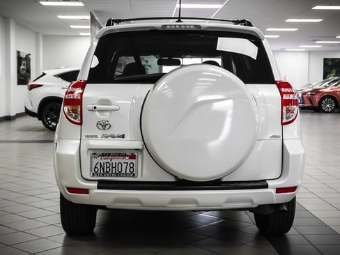 Used 2010 Toyota RAV4 Limited image 7