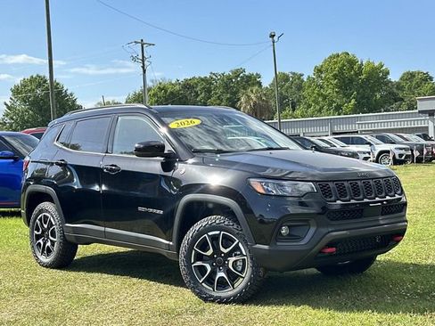 New 2026 Jeep Compass Trailhawk w/ Sun, Sound & Navigation Group AWD/4WD image 9