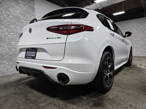 Used 2022 Alfa Romeo Stelvio Veloce image 44
