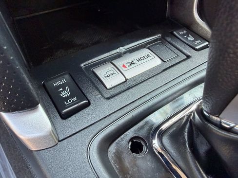 Used 2018 Subaru Forester 2.5i Touring AWD/4WD image 27