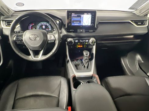 Used 2020 Toyota RAV4 Limited w/ Limited Grade Weather Package FWD image 30