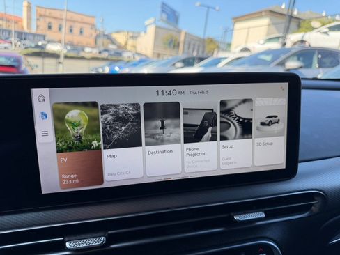 Used 2024 Genesis GV60 RWD image 28