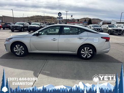 Used 2024 Nissan Altima 2.5 S image 6