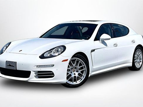 Used 2016 Porsche Panamera 4 AWD/4WD image 3