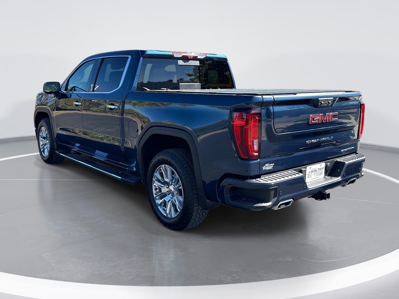 Used 2022 GMC Sierra 1500 Denali w/ Technology Package AWD/4WD image 6