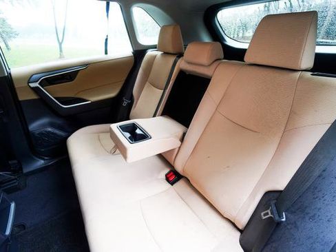 Used 2019 Toyota RAV4 LE image 35