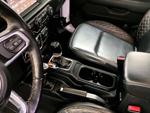 Used 2022 Jeep Wrangler Unlimited Sahara image 15