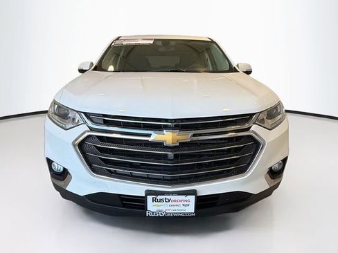 Certified 2018 Chevrolet Traverse LT image 2