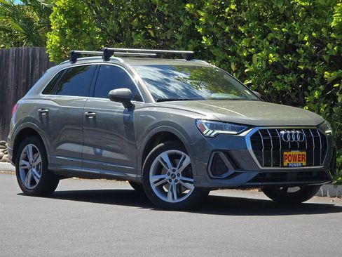 Used 2021 Audi Q3 2.0T Premium Plus w/ Premium Plus Package AWD/4WD image 2