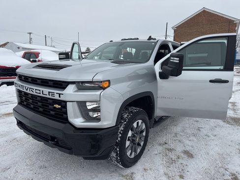 Used 2022 Chevrolet Silverado 2500 Custom w/ Custom Value Package image 32