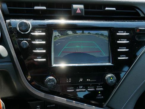 Certified 2019 Toyota Camry SE w/ Carpet Mat Package FWD image 18