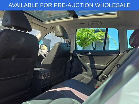 Used 2016 Volkswagen Tiguan SE AWD/4WD image 9