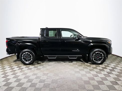 Certified 2025 Toyota Tacoma SR5 image 9