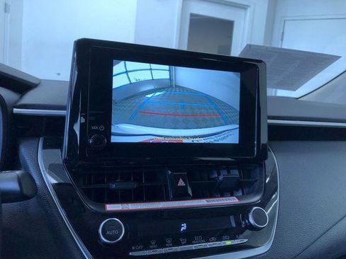 Certified 2025 Toyota Corolla LE FWD image 27