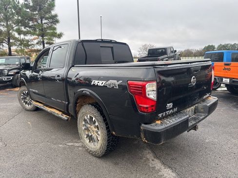 Used 2019 Nissan Titan PRO-4X image 4