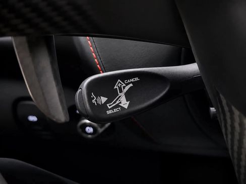 Used 2020 McLaren 720S Spider RWD image 27