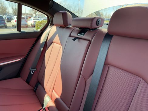 Certified 2025 BMW 330i xDrive Sedan w/ Premium Package image 34