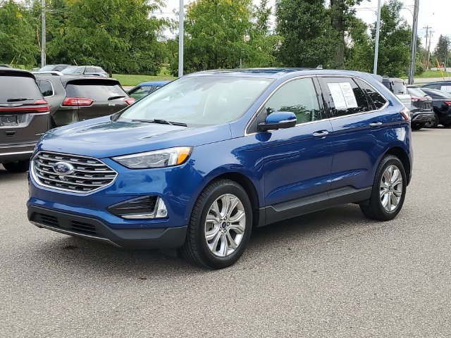 Used 2021 Ford Edge Titanium w/ Equipment Group 301A FWD image 2