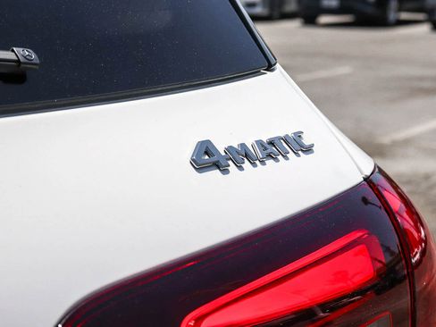 Used 2024 Mercedes-Benz GLE 350 4MATIC image 13