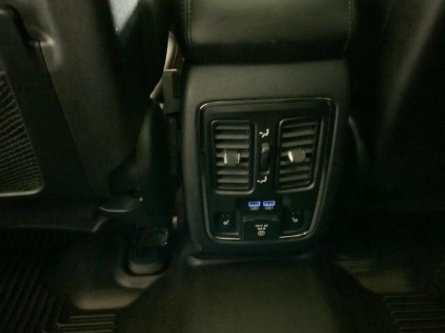 Used 2018 Jeep Grand Cherokee Limited w/ Luxury Group II AWD/4WD image 27