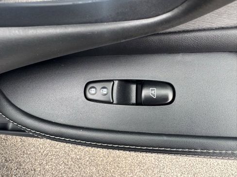 Used 2020 Nissan Murano S image 36