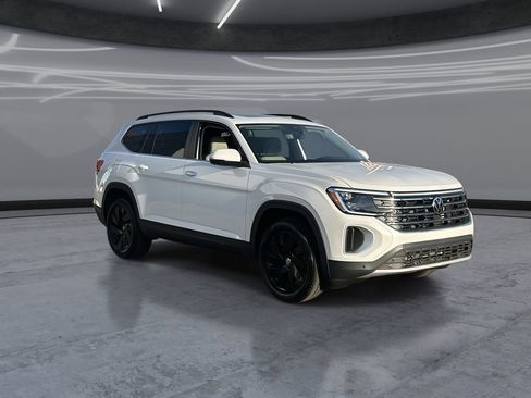 New 2026 Volkswagen Atlas SE AWD/4WD image 2