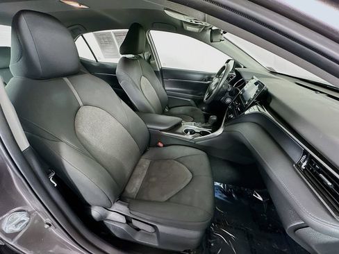 Used 2024 Toyota Camry LE image 32