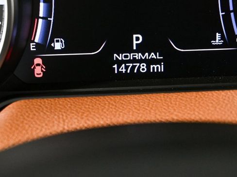 Used 2022 Maserati Levante GT image 13