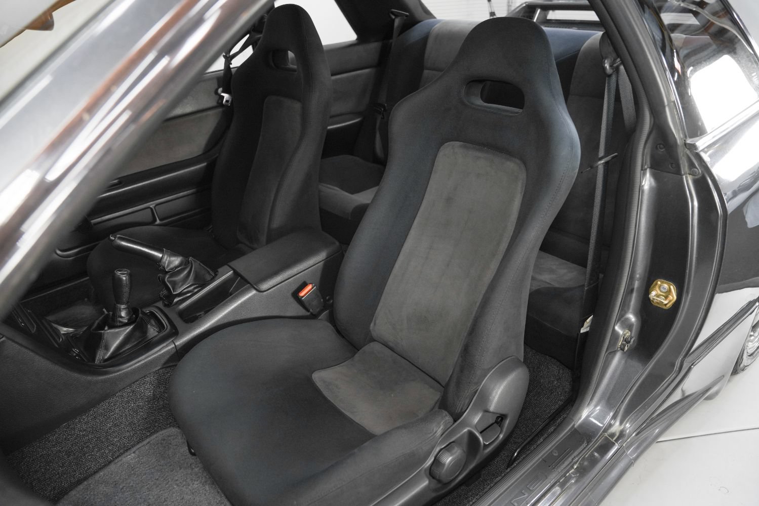 Used 1990 Nissan GT-R image 38