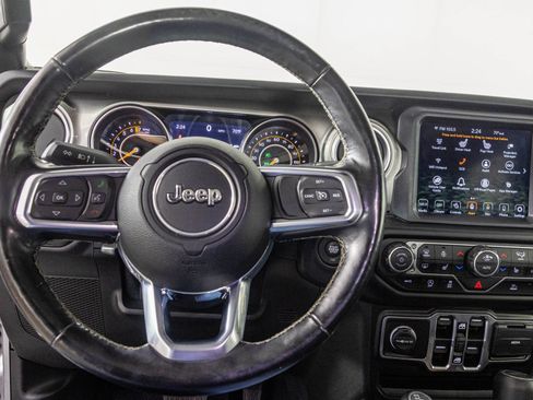 Used 2020 Jeep Gladiator Overland AWD/4WD image 32