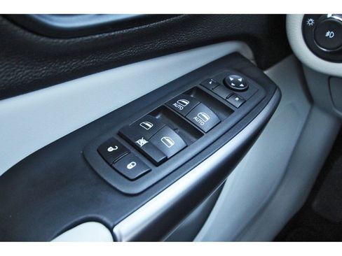 Used 2022 Jeep Cherokee Latitude Lux image 23