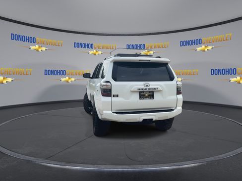 Used 2021 Toyota 4Runner SR5 Premium w/ Moonroof Package AWD/4WD image 10