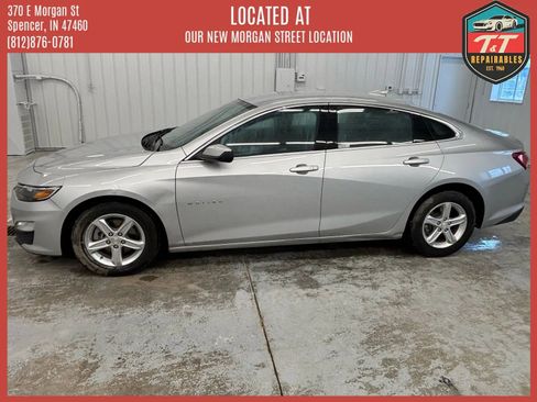 Used 2022 Chevrolet Malibu LT FWD image 2