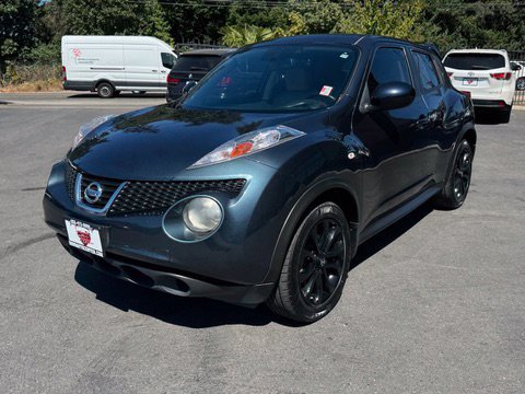 Used 2013 Nissan Juke SV w/ Midnight Edition FWD image 3