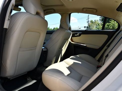 Used 2016 Volvo S60 T5 Inscription Platinum w/ Climate Package FWD image 17