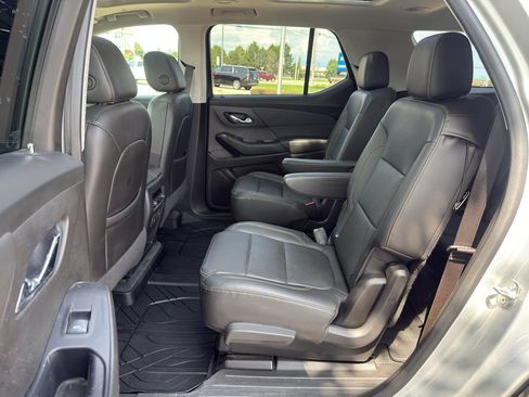Used 2021 Chevrolet Traverse Premier w/ Redline Edition AWD/4WD image 38