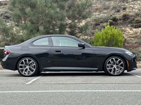Certified 2023 BMW 230i Coupe w/ Premium Package image 7