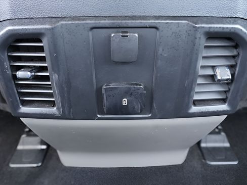 Used 2017 Ford F150 XL w/ Equipment Group 101A Mid AWD/4WD image 17