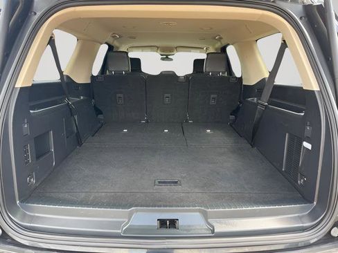 Used 2024 Ford Expedition Max XLT image 8