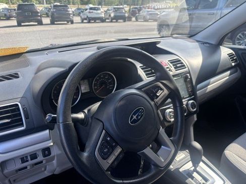 Used 2017 Subaru Forester 2.5i Premium AWD/4WD image 14