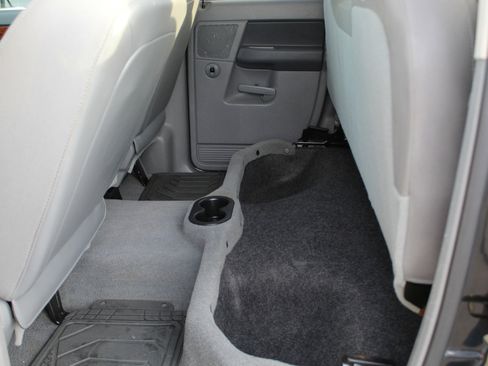 Used 2006 Dodge Ram 1500 Truck SLT image 39