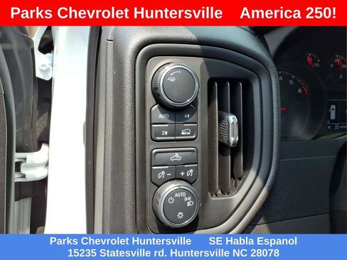 Certified 2020 Chevrolet Silverado 1500 Custom w/ Custom Value Package AWD/4WD image 16