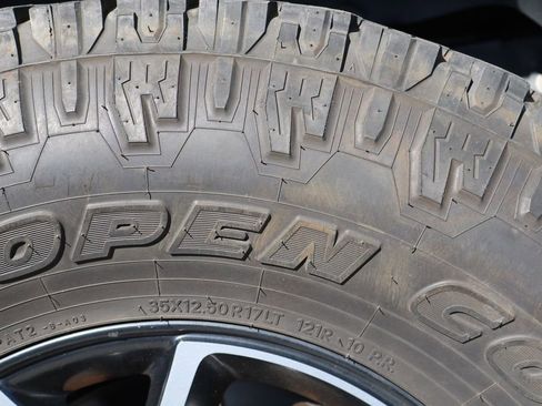 Used 2020 Jeep Gladiator Sport w/ Quick Order Package 24S image 36