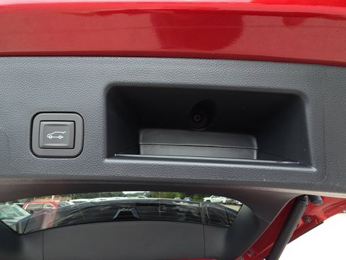 New 2027 Chevrolet Equinox LT w/ Convenience Package II FWD image 33